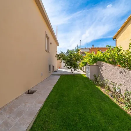 Brorent A & L T Feriehus Golfo Aranci