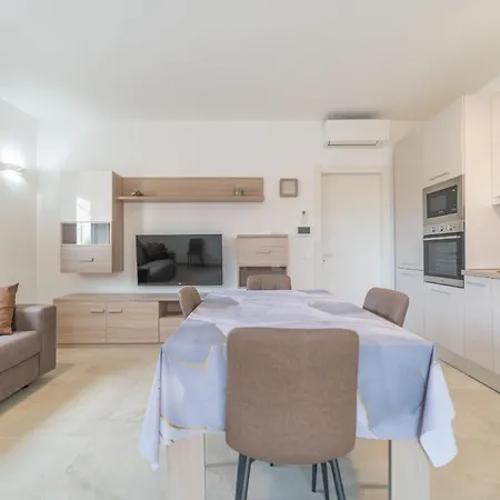 Feriehus Brorent A & L T *